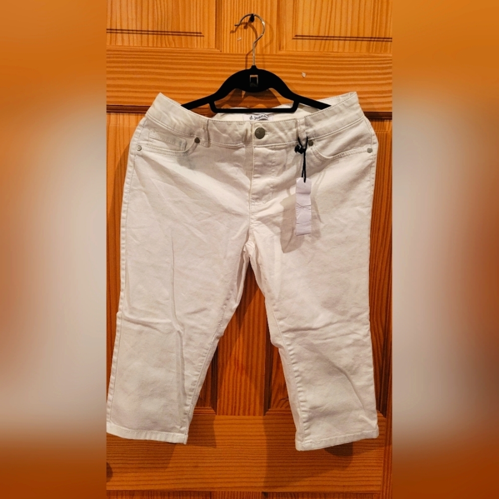 D Jeans Chic White Denim Capris